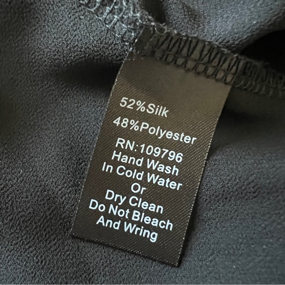 PRETTY ANGEL Silk Blend Crystals Tank Top Bows Black Size S/M NWT - Picture 12 of 13